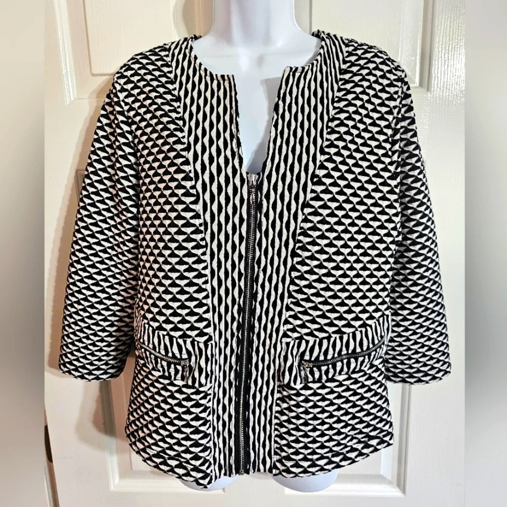 Chico’s Travelers 1 Medium Black White Geometric Zip Blazer Jacket Work Preppy - Picture 2 of 7